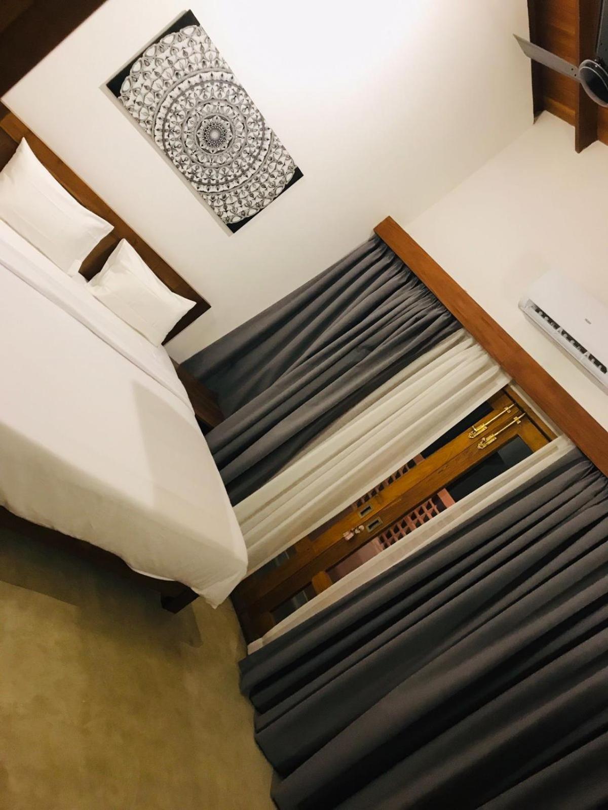 Tea Library Bed & Breakfast Hikkaduwa Exterior foto